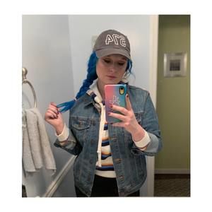 Meet your Posher, Rebecca